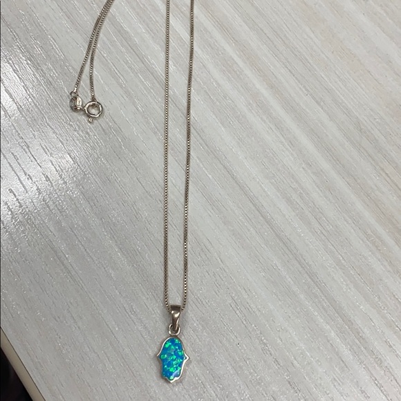 Beautiful necklace- teal - Picture 2 of 4